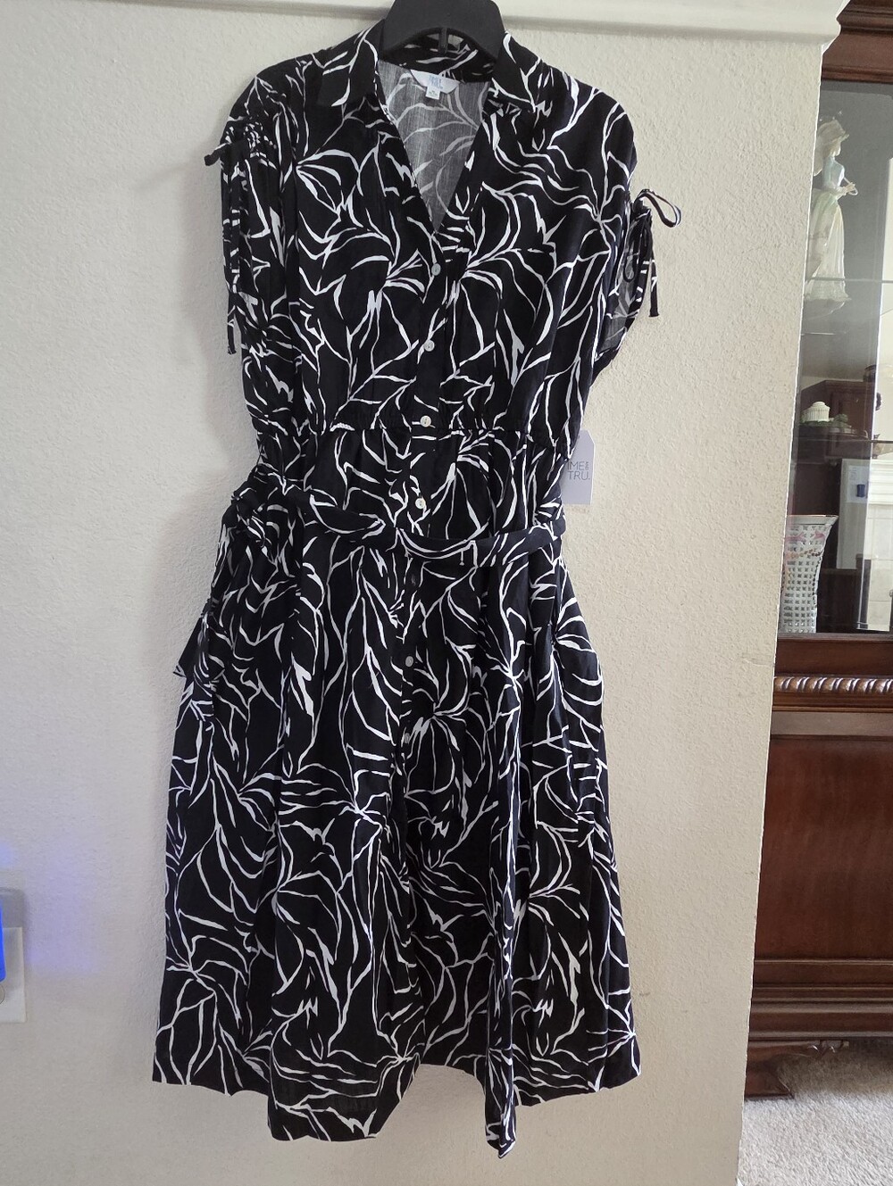 Black & White Printed LIinen  Shirt Dress with Tie Waist Anf Sleeve Detail